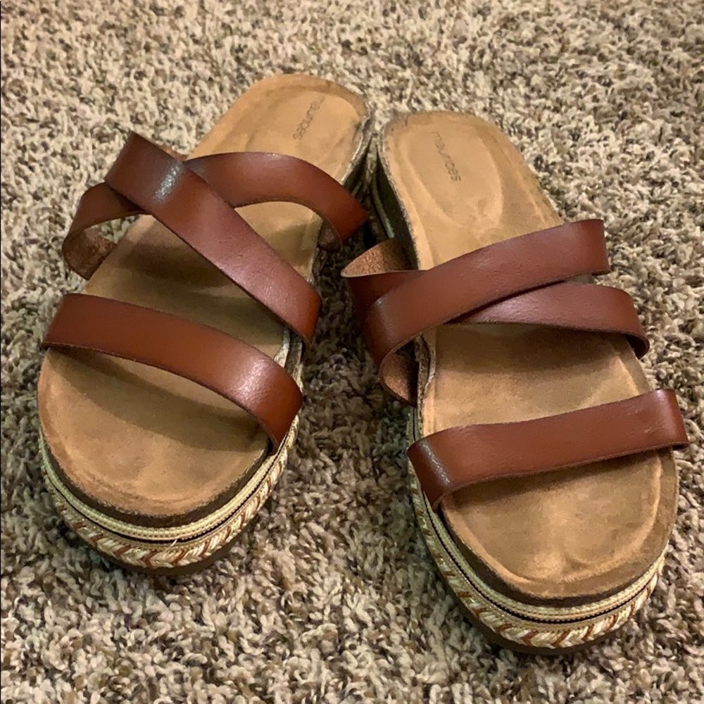 Maurice's Size 12M Brown Sandals w/Metallic Trim